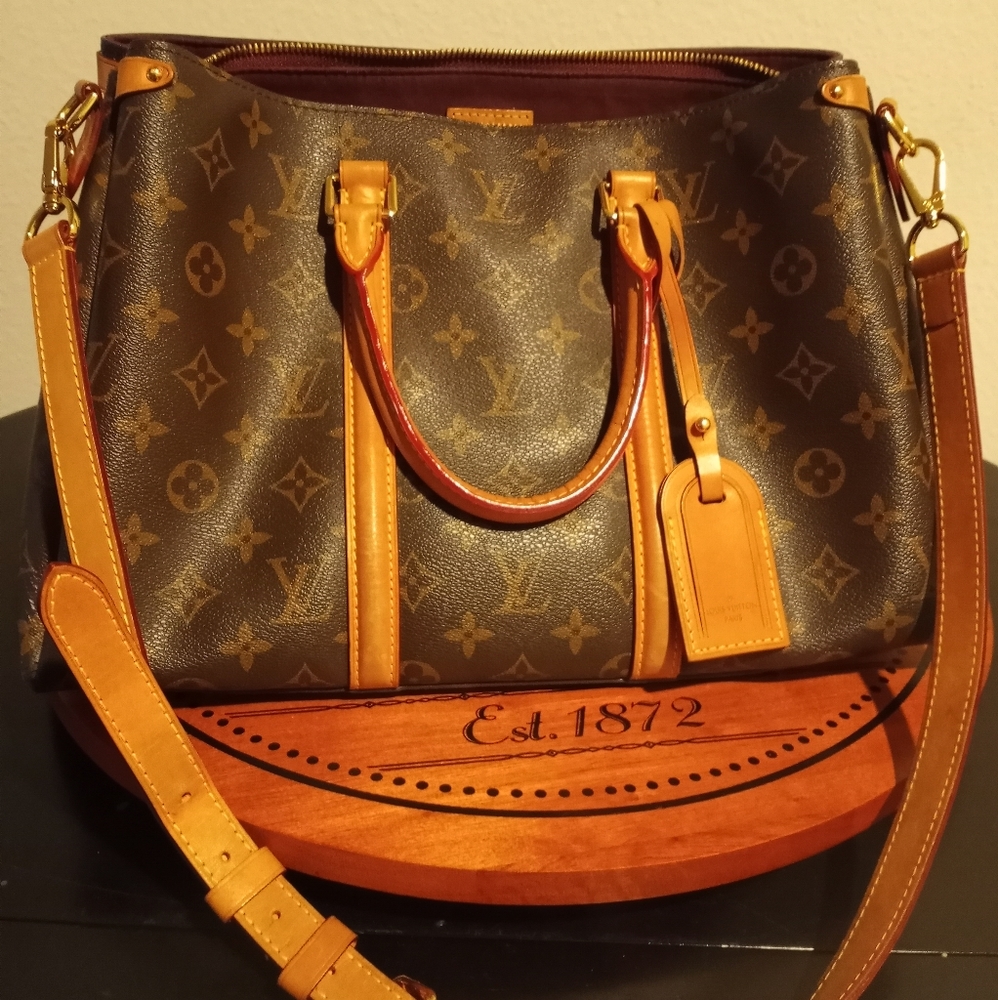 Large Classic Louis Vuitton handbag
